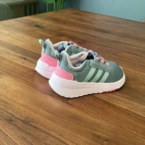 Size 5 adidas toddler shoes New without tags
